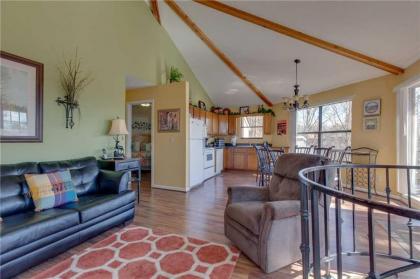 Smoky Mountain Dreams 3 Bedrooms Pool Access Hot Tub WiFi Sleeps 7 - image 12