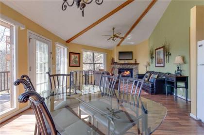 Smoky Mountain Dreams 3 Bedrooms Pool Access Hot Tub WiFi Sleeps 7 - image 13