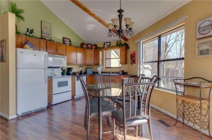 Smoky Mountain Dreams 3 Bedrooms Pool Access Hot Tub WiFi Sleeps 7 - image 14