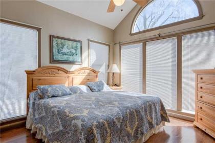 God's View 2 Bedrooms Pet Friendly Mountain View Hot Tub Sleeps 4 - image 15