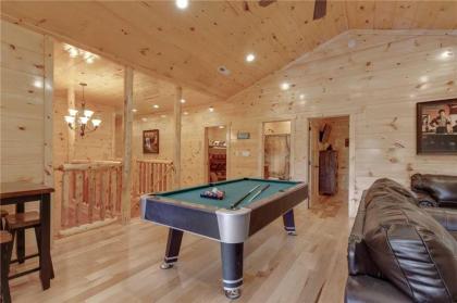 Smoky Mountain Splash 6 Bedroom Private Pool WiFi Pool Table Sleeps 18 - image 16