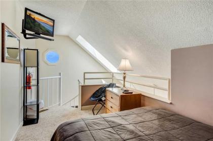 Tennessee Sunshine 1 Bedroom Fireplace WiFi Pool Access Sleeps 6 - image 20