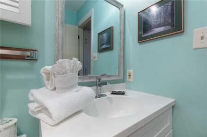Tennessee Sunshine 1 Bedroom Fireplace WiFi Pool Access Sleeps 6 - image 7