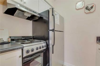 A Tennessee Joy 1 Bedroom Indoor Pool WiFi Fireplace Sleeps 2 - image 19