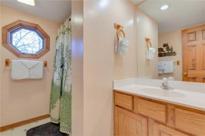 Bear Trails 2 Bedrooms Pool Access Fireplace Hot Tub WiFi Sleeps 6 - image 8