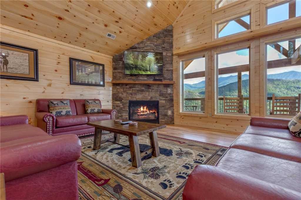 All About The View 6 Bedrooms Theater Mountain View New Construction Sleeps 12 - main image