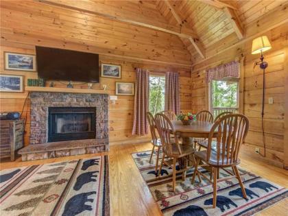 Bear Tracks 2 Bedrooms Hot Tub Fireplace WiFi Jetted Tub Sleeps 6 - image 10