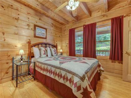 Bear Tracks 2 Bedrooms Hot Tub Fireplace WiFi Jetted Tub Sleeps 6 - image 19