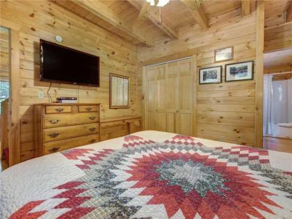 Bear Tracks 2 Bedrooms Hot Tub Fireplace WiFi Jetted Tub Sleeps 6 - image 20