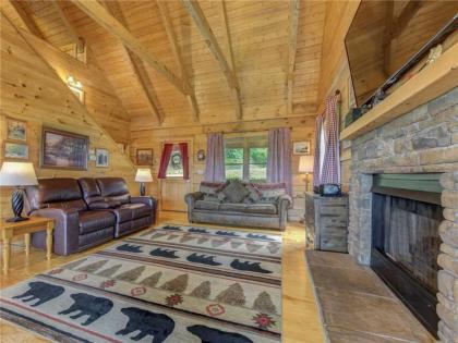 Bear Tracks 2 Bedrooms Hot Tub Fireplace WiFi Jetted Tub Sleeps 6 - image 9