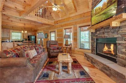 Lovers Hideaway 1 Bedroom Jetted tub Private Pool table Sleeps 4 Gatlinburg Tennessee