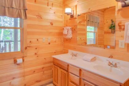 Peyton's Hideaway 3 Bedrooms Sleeps 10 Yard Hot Tub Pet Friendly WiFi - image 11