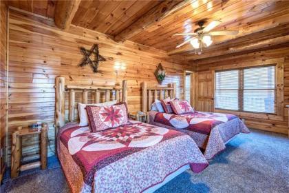 Hemlock Inn 8 Bedrooms Theater Room Pool Table Hot Tub Sleeps 38 - image 20