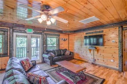 Pine Tree Lodge 8 Bedrooms Pool Table Theater Hot Tub WiFi Sleeps 38 - image 2