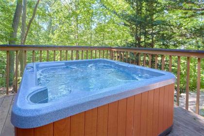 Mountain Hideaway 1 Bedroom Sleeps 2 Wood Fireplace WiFi Pool Table - image 9
