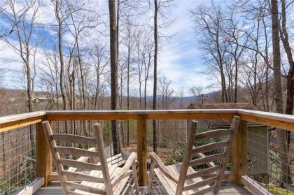 Bear View Chalet 3 Bedroom Pool Pets Arcades WiFi Hot Tub Sleeps 12 - image 11