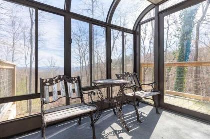 Bear View Chalet 3 Bedroom Pool Pets Arcades WiFi Hot Tub Sleeps 12 - image 16
