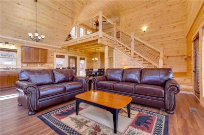 Back to Nature 2 Bedroom Fireplace Hot Tub WiFi Pet Friendly Sleeps 6 - image 13