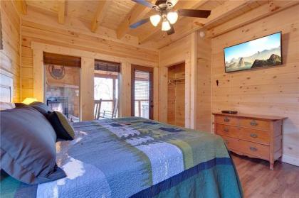 Back to Nature 2 Bedroom Fireplace Hot Tub WiFi Pet Friendly Sleeps 6 - image 15
