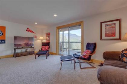 Bearly Heaven 2 Bedrooms Fireplace Hot Tub WiFi Pool Table Sleeps 8 - image 9