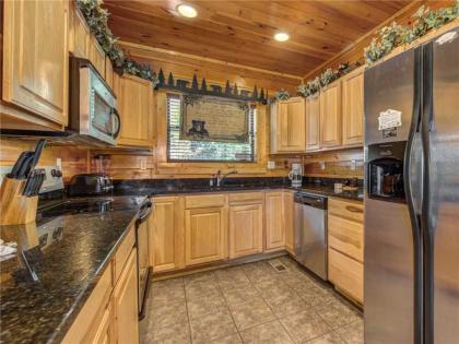Destiny's Heavenly View 5 Bedrooms Sleeps 16 Pet Friendly Hot Tub Pool Table - image 12