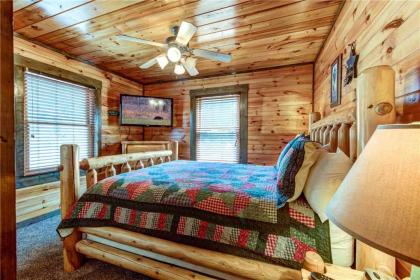 Celebration Lodge 4 Bedrooms Sleeps 18 Pool Table Hot Tub - image 11
