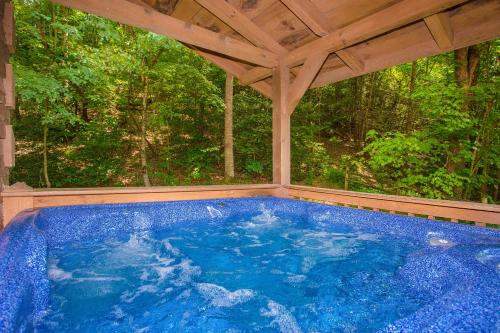 Absolutely Secluded - main image