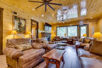 The Majestic Pine Retreat - image 16