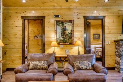 The Majestic Pine Retreat - image 9