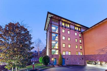 Baskin's Creek Condos III - image 16