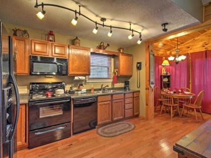 Rustic Gatlinburg Tree Top Dream Cabin with Hot Tub - image 19