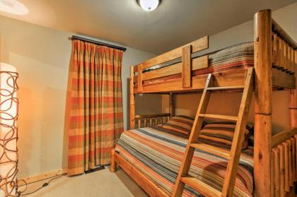 Chateau Sur Lamont Gatlinburg Cabin with Hot Tub! - image 17