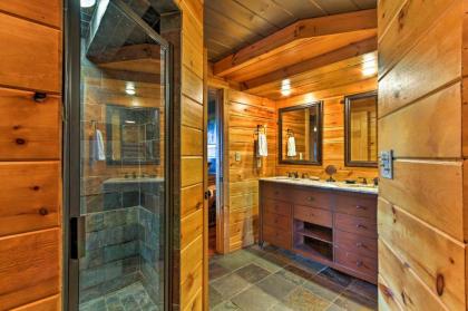 Chateau Sur Lamont Gatlinburg Cabin with Hot Tub! - image 2
