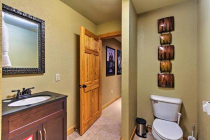 Chateau Sur Lamont Gatlinburg Cabin with Hot Tub! - image 5