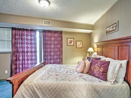 Gatlinburg House with Pool Table Hot Tub and Views! - image 12