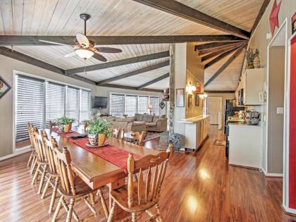 Gatlinburg House with Pool Table Hot Tub and Views! - image 19