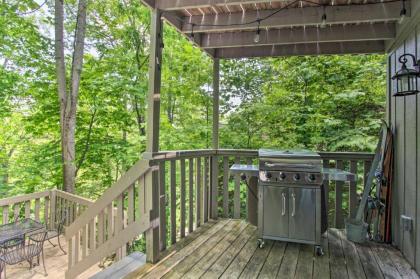 Cottage with Hot Tub and Rustic Charm 2 Mi to Downtown - image 5