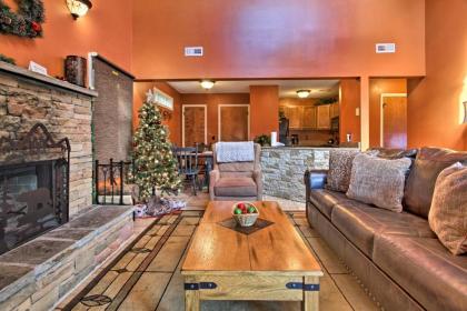 Gatlinburg Chalet with Hot tub Sauna and mountain View