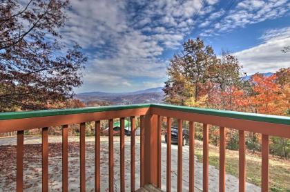 Gatlinburg Chalet with Hot Tub Sauna and Mountain View - image 11