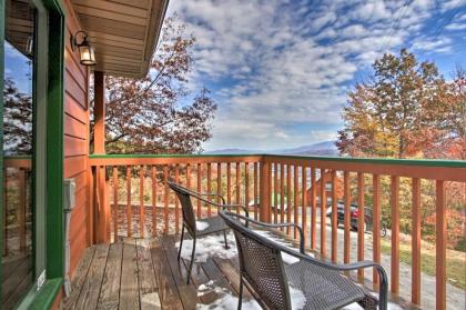 Gatlinburg Chalet with Hot Tub Sauna and Mountain View - image 12