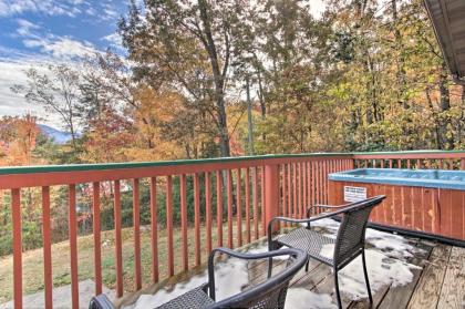 Gatlinburg Chalet with Hot Tub Sauna and Mountain View - image 7