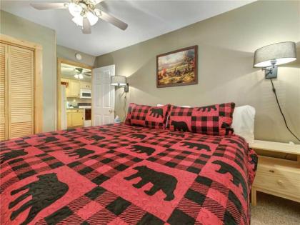 Eagle Creek 2 Bedrooms Hot Tub Porch Sleeps 6 - image 8