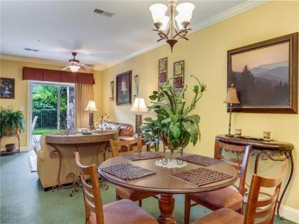 Downtown Delight 2 Bedrooms Pool Hot Tub Sleeps 6 - image 17