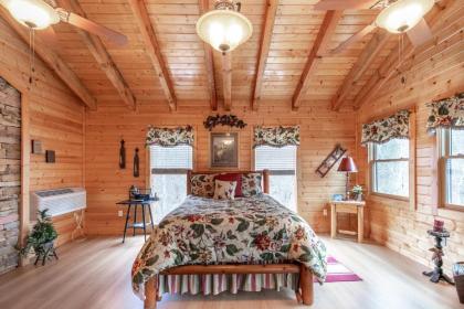 SmokyStays 9 Bedroom Cabin - image 6
