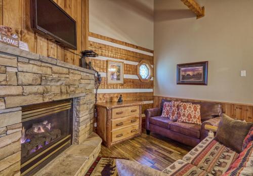 Linger Longer #1607 by Aunt Bug's Cabin Rentals - image 4