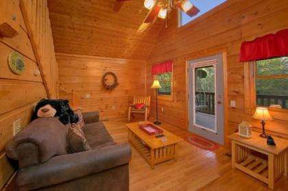 Always Misbehavin #1412 by Aunt Bug's Cabin Rentals - image 4