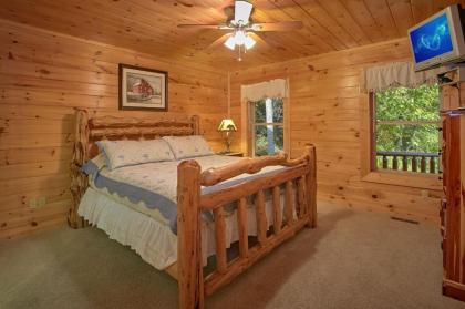 Splash Mansion #500 by Aunt Bug's Cabin Rentals - image 18