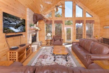 Life Of Luxury #12 by Aunt Bug's Cabin Rentals - image 4