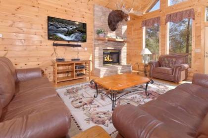 Life Of Luxury #12 by Aunt Bug's Cabin Rentals - image 5