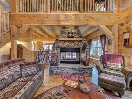 Cozy Cub Hideaway 2 BR Hot Tub Pool Access Fireplace Sleeps 6 - image 15
